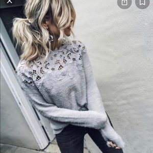 Lace Detail Sweater🤍